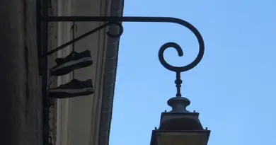 En images : de nouveaux jeux de lumière sur la place de la Comédie